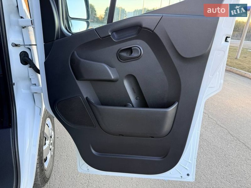 Грузовой фургон Renault Master 2021 в Киеве