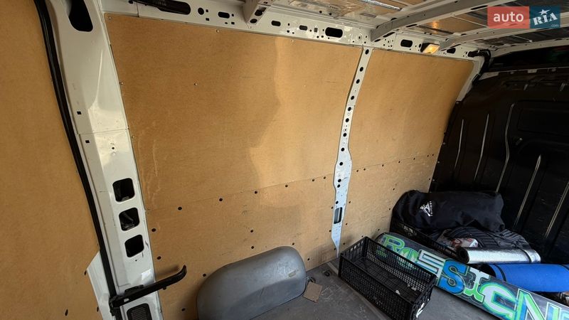 Вантажний фургон Renault Master 2023 в Львові