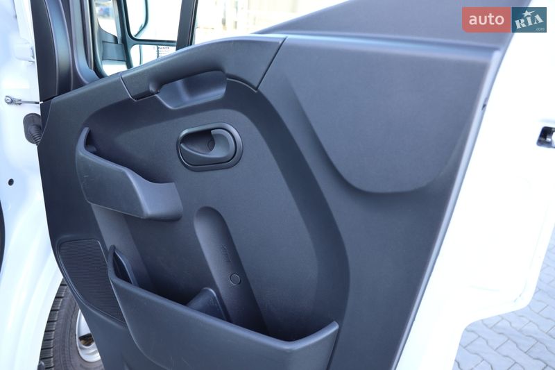 Платформа Renault Master 2020 в Луцьку