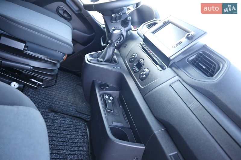 Платформа Renault Master 2020 в Луцьку