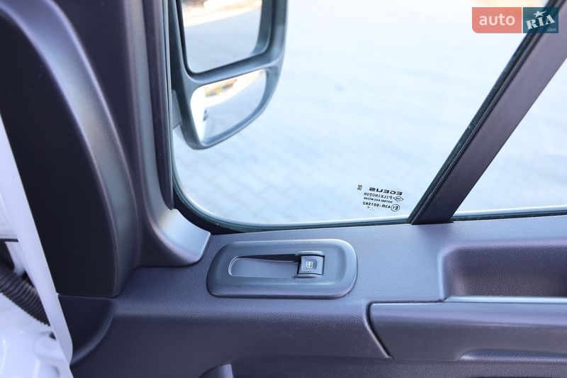 Платформа Renault Master 2020 в Луцьку