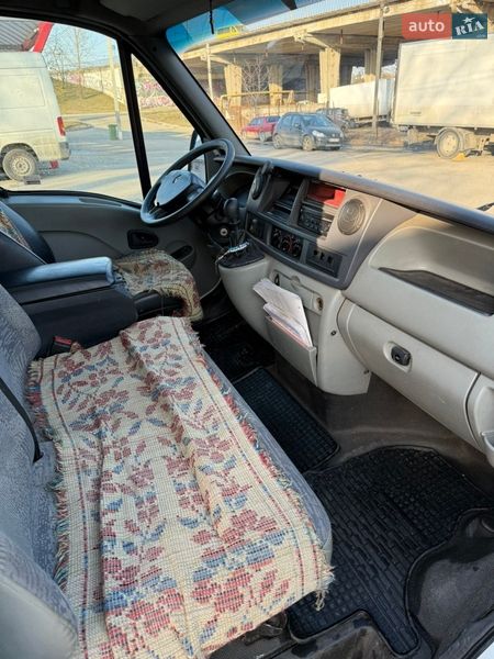 Вантажний фургон Renault Master 2005 в Львові