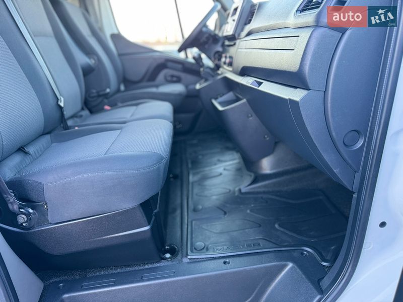 Грузовой фургон Renault Master 2021 в Киеве