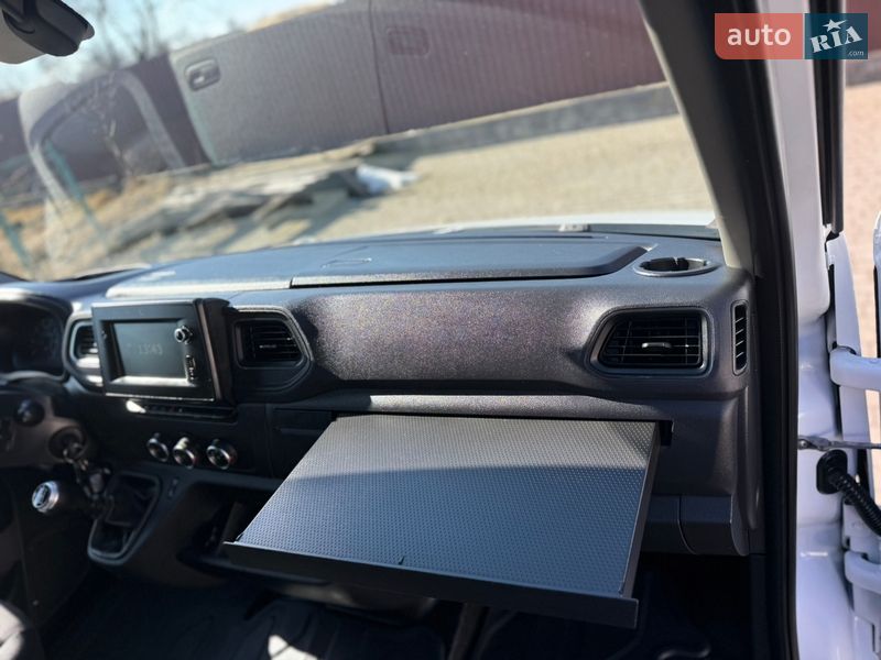 Вантажний фургон Renault Master 2021 в Києві
