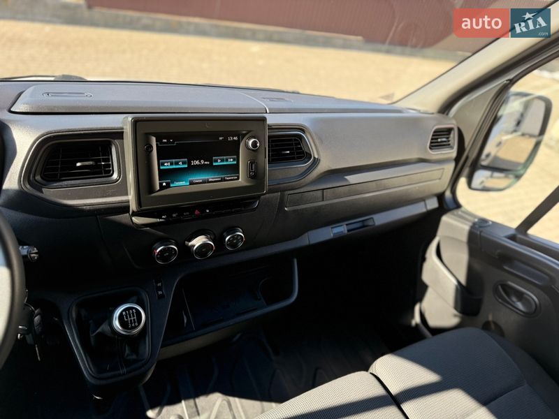 Вантажний фургон Renault Master 2021 в Києві