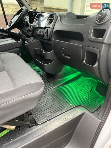 Грузовой фургон Renault Master 2018 в Черновцах