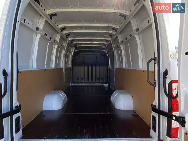 Грузовой фургон Renault Master 2021 в Киеве