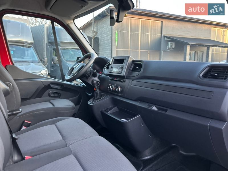 Вантажний фургон Renault Master 2024 в Хусті