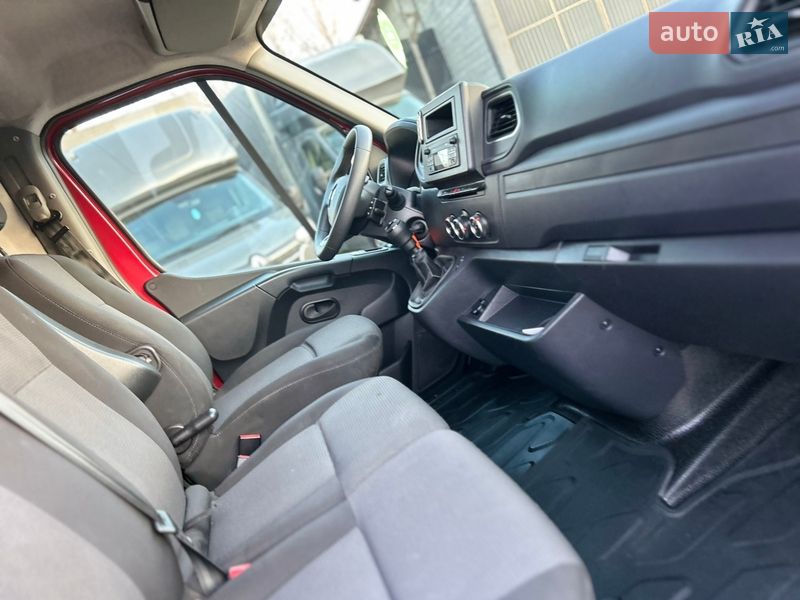 Вантажний фургон Renault Master 2024 в Хусті