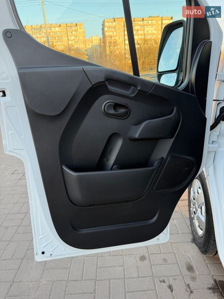 Вантажний фургон Renault Master 2022 в Києві