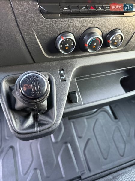 Вантажний фургон Renault Master 2022 в Києві