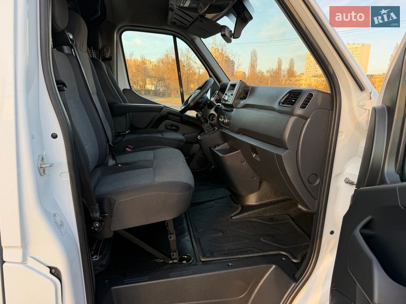 Вантажний фургон Renault Master 2022 в Києві