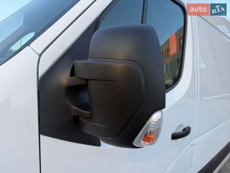 Вантажний фургон Renault Master 2023 в Дубні