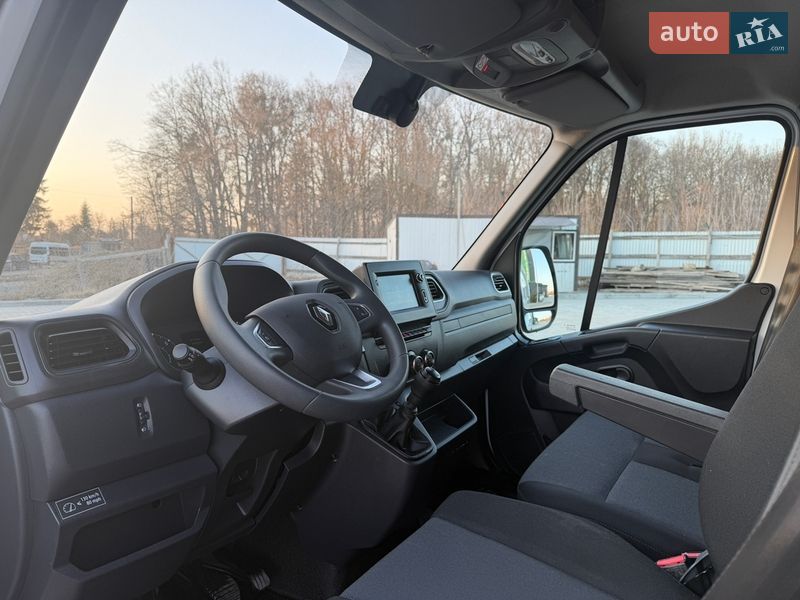 Вантажний фургон Renault Master 2023 в Дубні