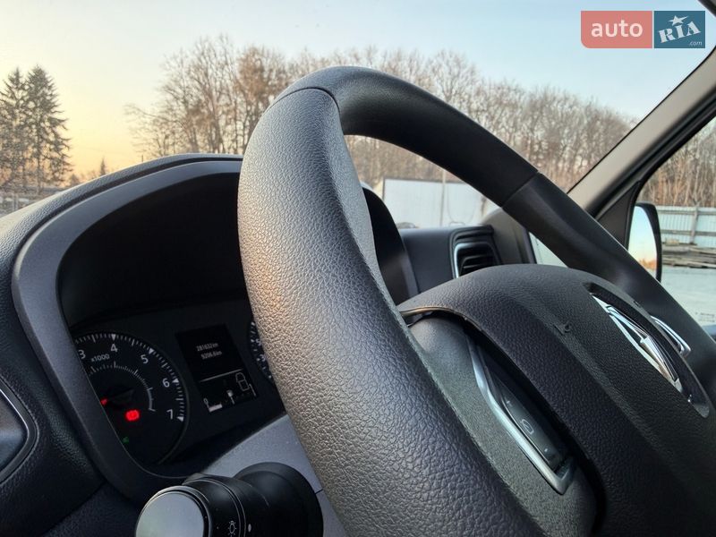 Вантажний фургон Renault Master 2023 в Дубні