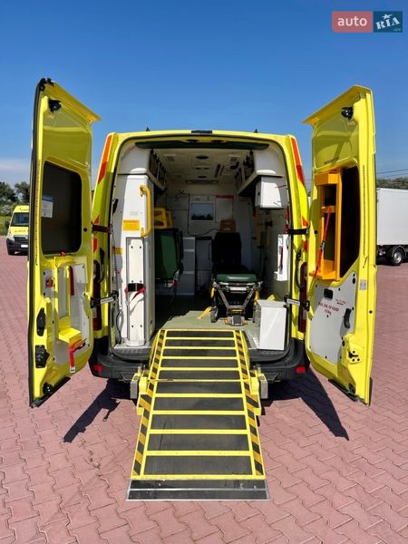 Автомобиль скорой помощи Renault Master 2014 в Ровно