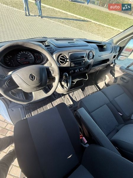 Грузовой фургон Renault Master 2018 в Бучаче