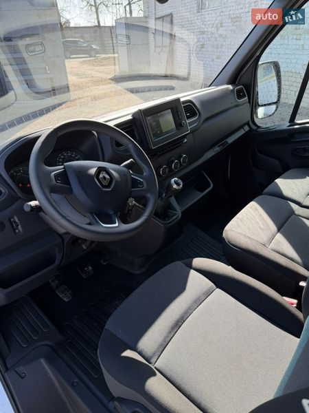 Вантажний фургон Renault Master 2021 в Рівному