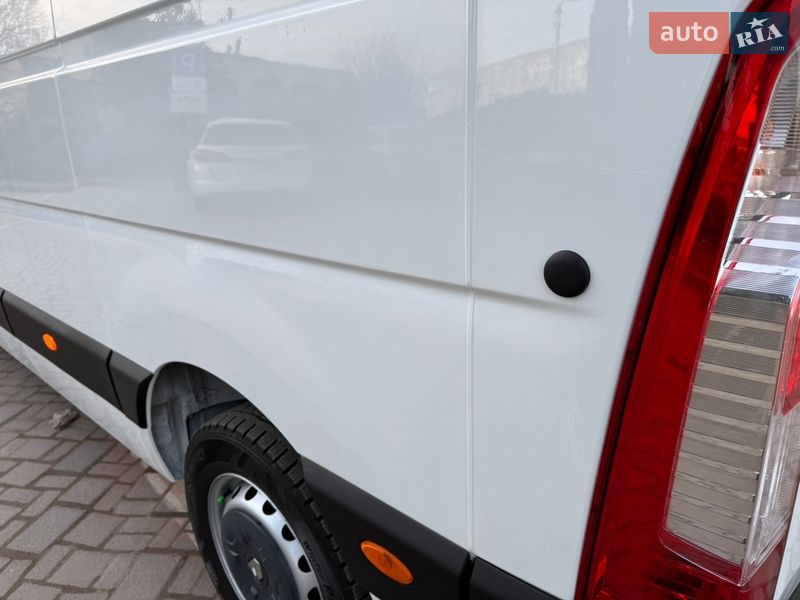 Грузовой фургон Renault Master 2017 в Дубно