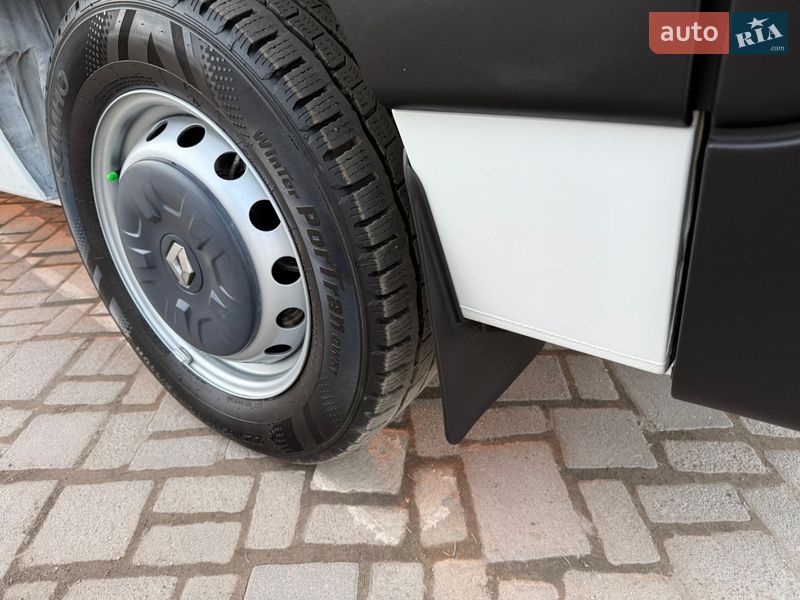 Грузовой фургон Renault Master 2017 в Дубно