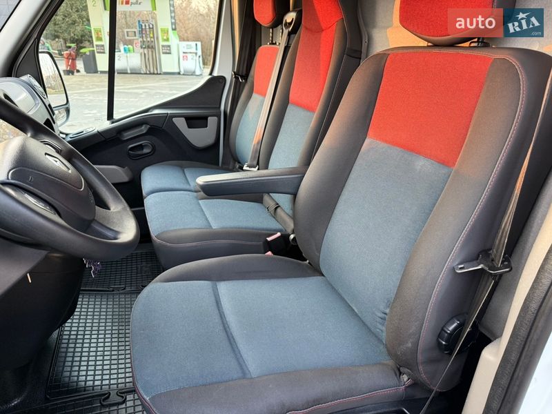 Грузовой фургон Renault Master 2017 в Дубно