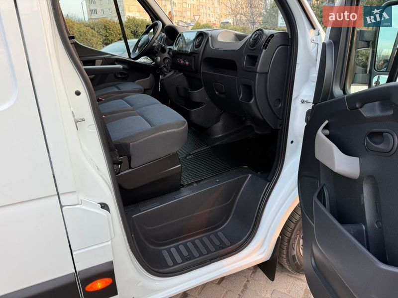 Грузовой фургон Renault Master 2017 в Дубно