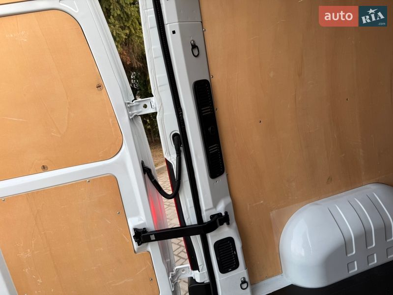 Грузовой фургон Renault Master 2017 в Дубно