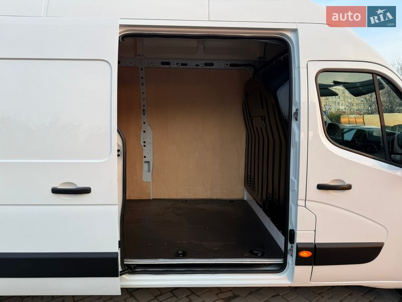 Грузовой фургон Renault Master 2017 в Дубно