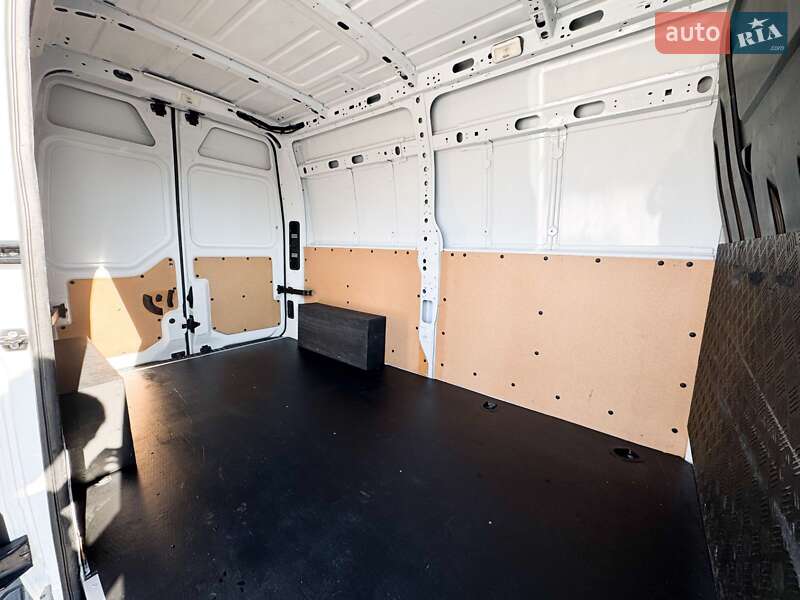 Микроавтобус грузовой (до 3,5т) Renault Master 2022 в Киеве