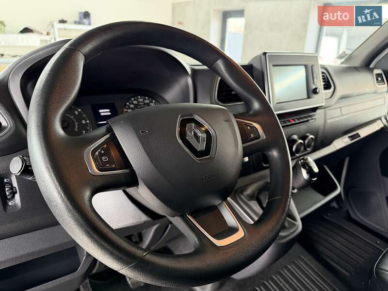 Вантажний фургон Renault Master 2020 в Полтаві