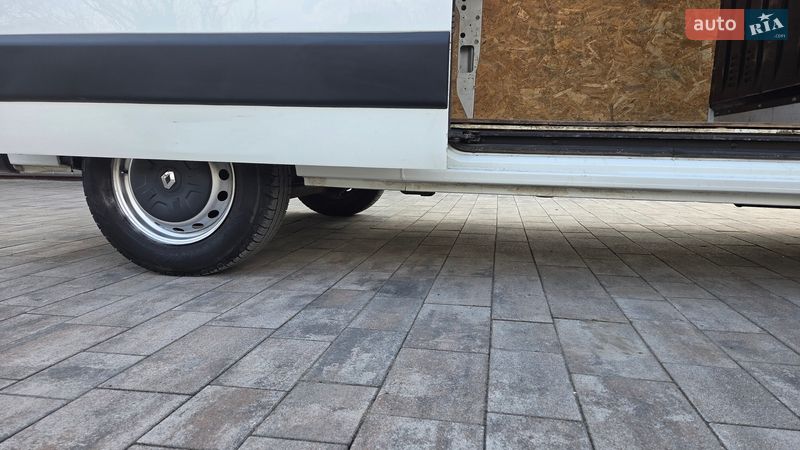 Вантажний фургон Renault Master 2015 в Луцьку