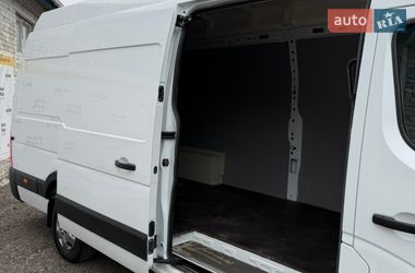 Вантажний фургон Renault Master 2022 в Рівному