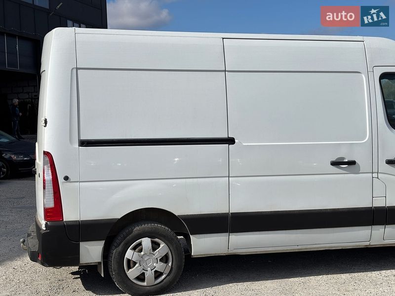 Грузовой фургон Renault Master 2017 в Львове