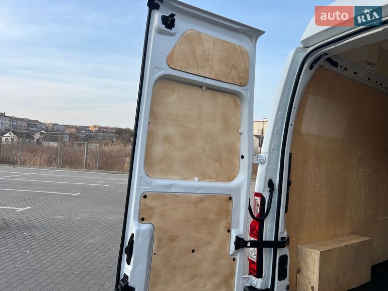 Грузовой фургон Renault Master 2021 в Дубно