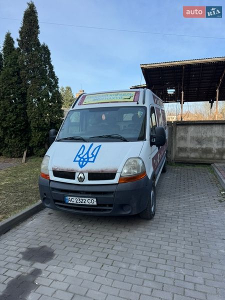Вантажний фургон Renault Master 2004 в Луцьку