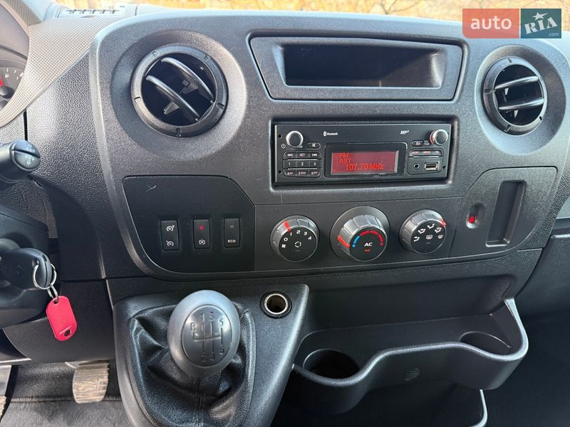 Грузопассажирский фургон Renault Master 2015 в Житомире