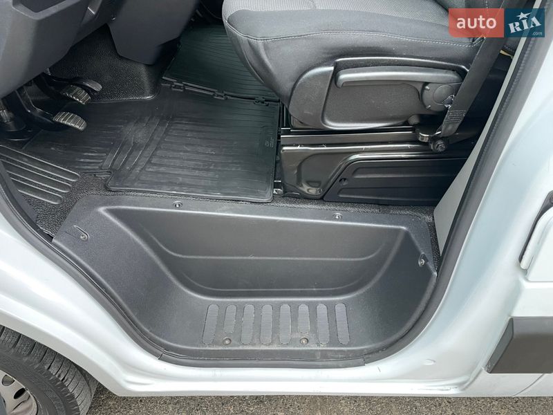 Вантажний фургон Renault Master 2021 в Києві фото 24 Вантажний фургон Renault Master 2021 в Києві