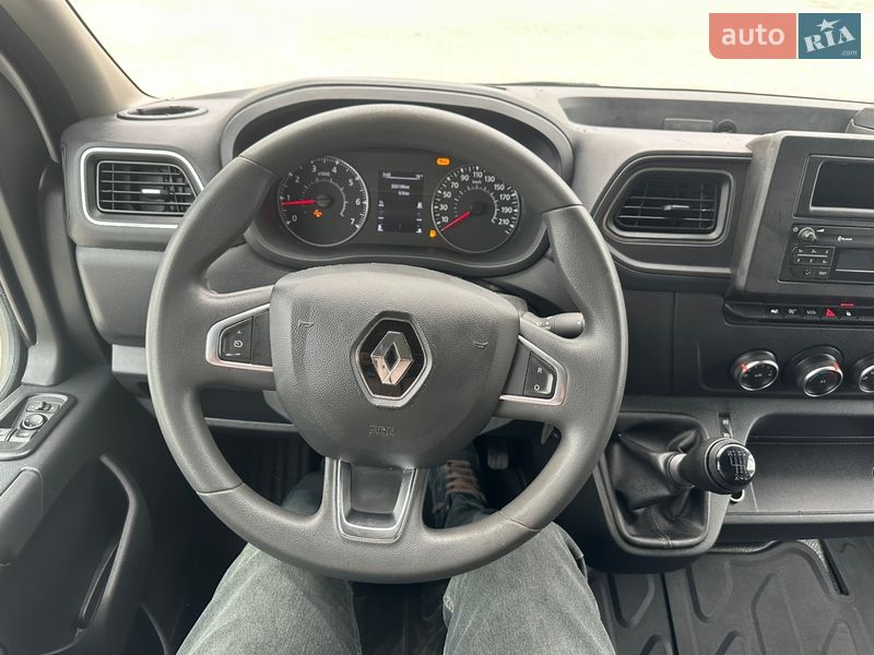 Вантажний фургон Renault Master 2022 в Хусті