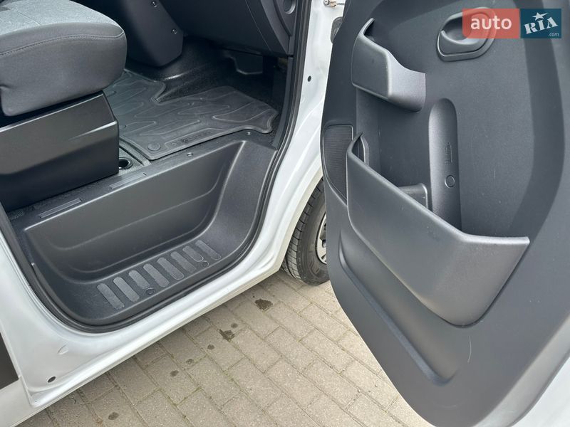 Вантажний фургон Renault Master 2022 в Хусті