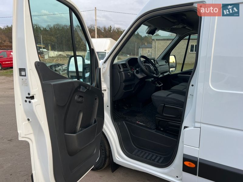 Вантажний фургон Renault Master 2021 в Радивиліві