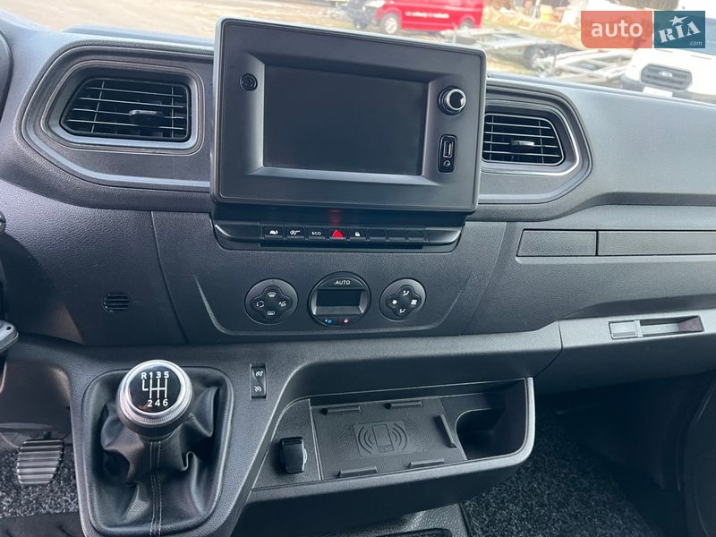 Вантажний фургон Renault Master 2021 в Радивиліві