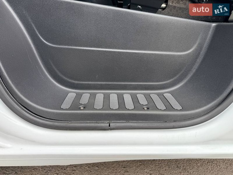 Грузовой фургон Renault Master 2021 в Киеве