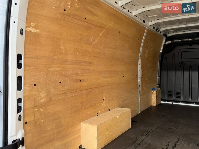 Грузовой фургон Renault Master 2022 в Киеве