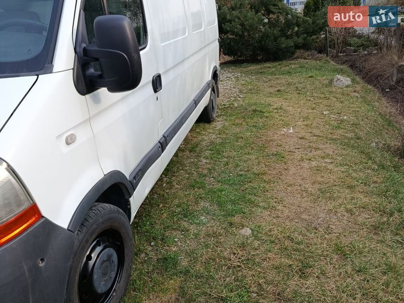 Вантажний фургон Renault Master 2005 в Львові