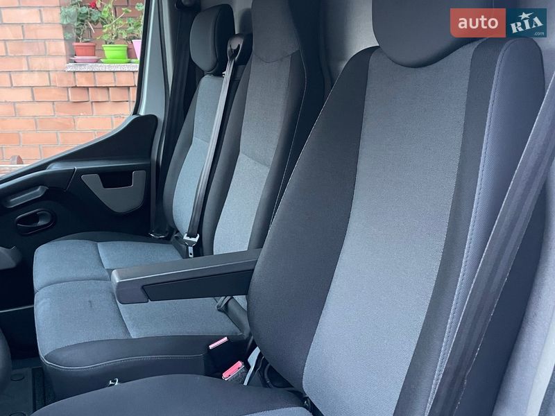 Грузовой фургон Renault Master 2017 в Ковеле