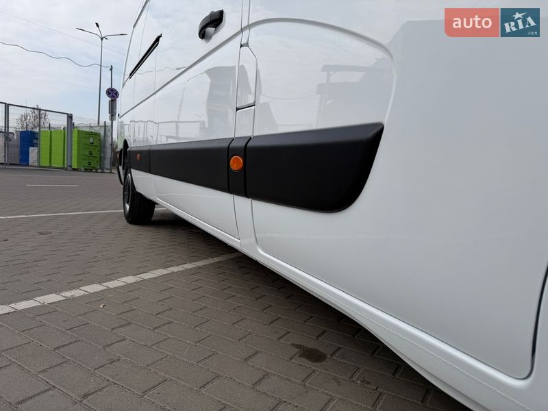 Вантажний фургон Renault Master 2023 в Дубні