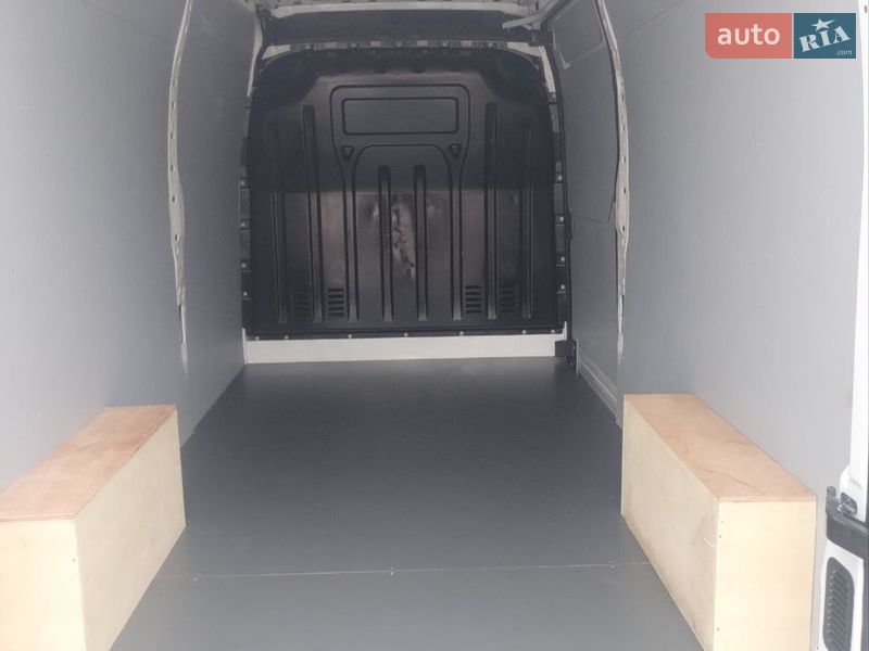 Грузовой фургон Renault Master 2017 в Дубно