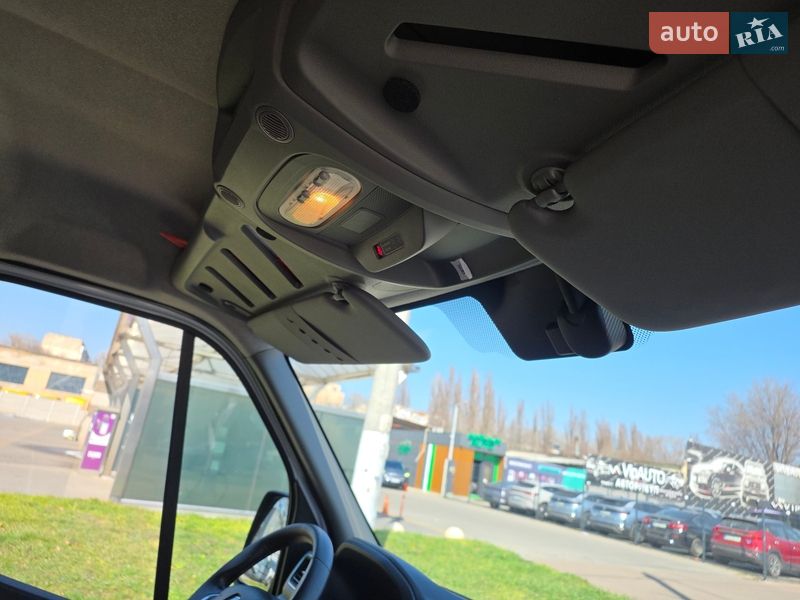 Вантажний фургон Renault Master 2022 в Одесі
