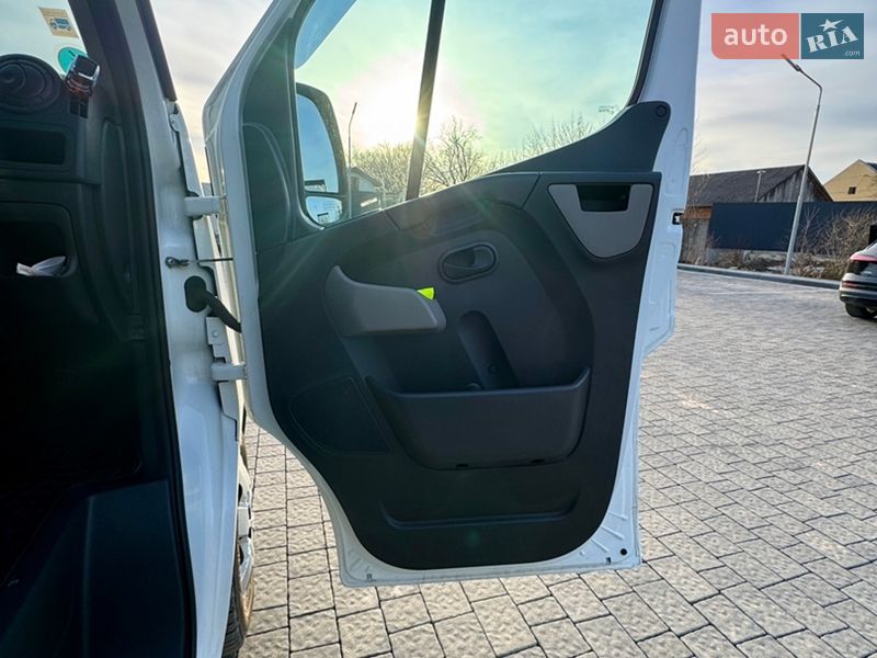 Автовоз Renault Master 2018 в Самборі