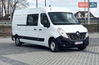 Вантажний фургон Renault Master 2015 в Рівному